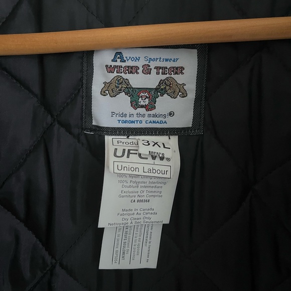 Vintage Avon Sportwear Jacket / Toronto Canada / Titan Construction Jacket - Picture 5 of 8